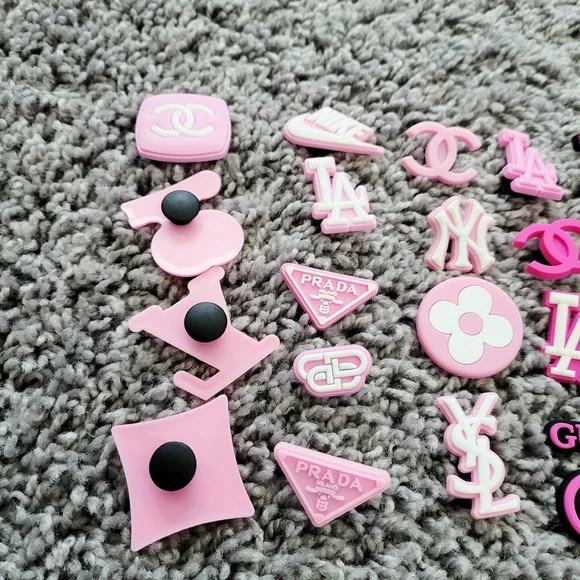 Set of Charms for shoes or crafting - Picture 5 of 7